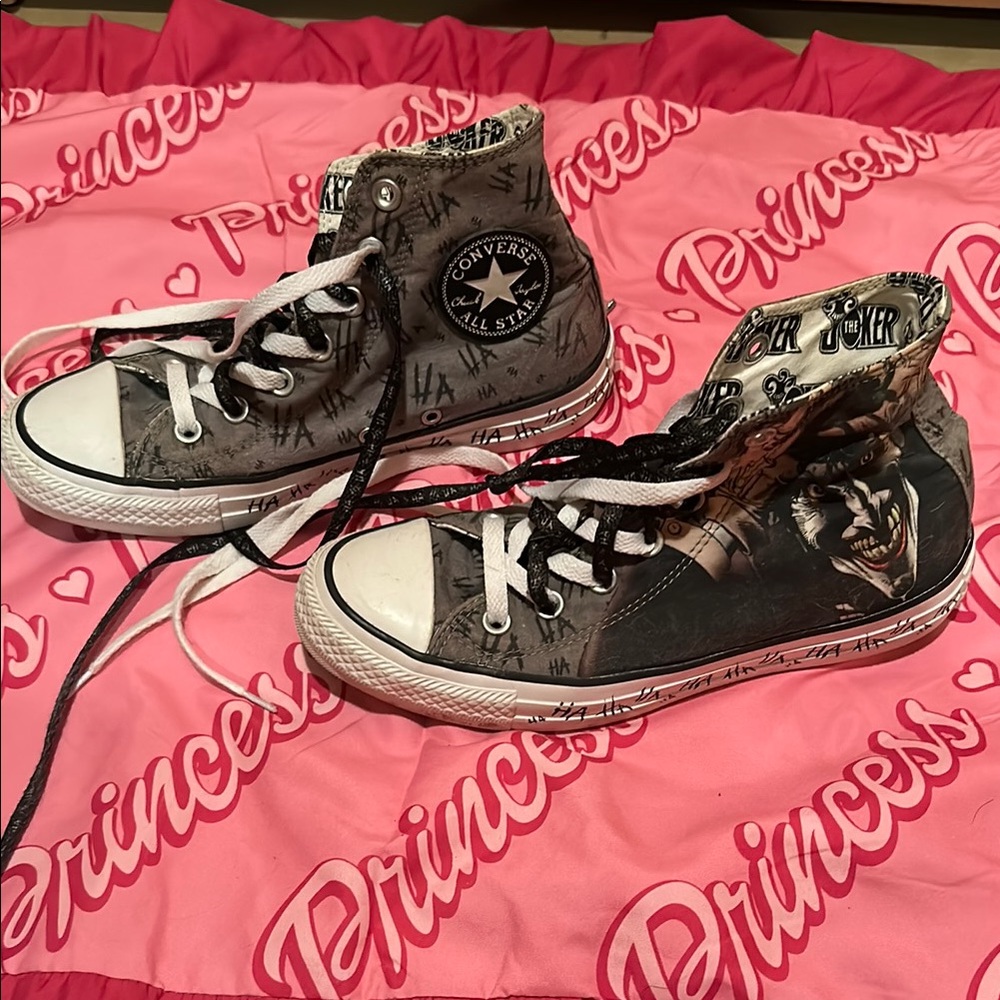 Rare Joker Converse High-Top Sneakers - Black and White Batman 🦇  DC Comics